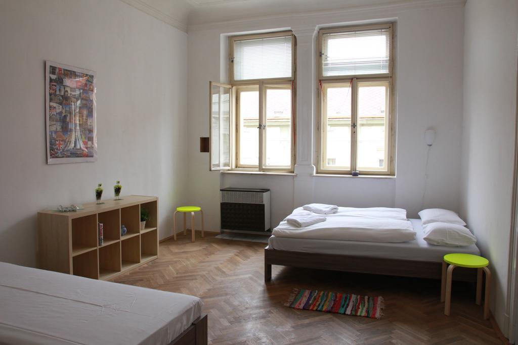 Apartment Rimska 34 Praga Zewnętrze zdjęcie